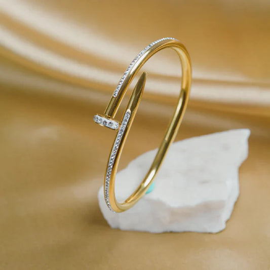 Nail Diamond Bracelet